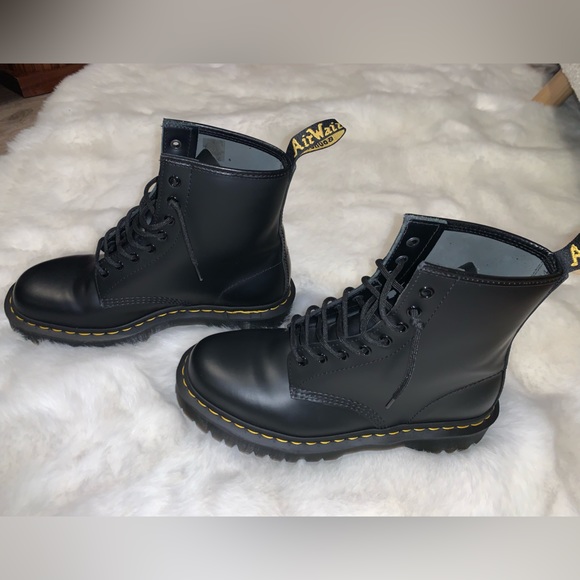 Dr. Martens 1460 BEX SMOOTH LEATHER LACE UP BOOTS -Size 10 Excellent Condition - Picture 7 of 10